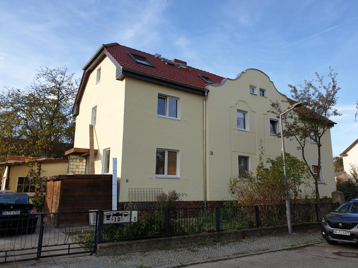 Helles Apartment In Berlin-Mariendorf Exteriör bild